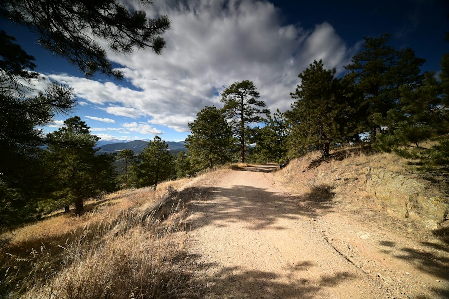 Photo safety mountain trails